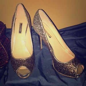 Guess Multi-Tone Glitter Pumps